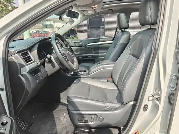 Toyota Highlander 2018