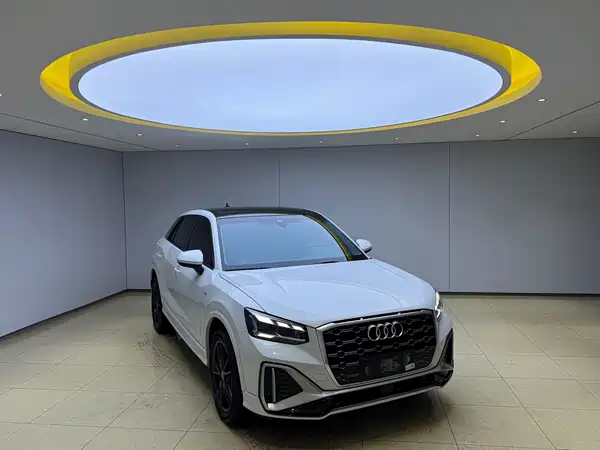 Audi Q2L 2023