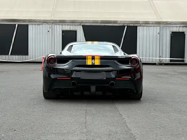 Ferrari 488 2015