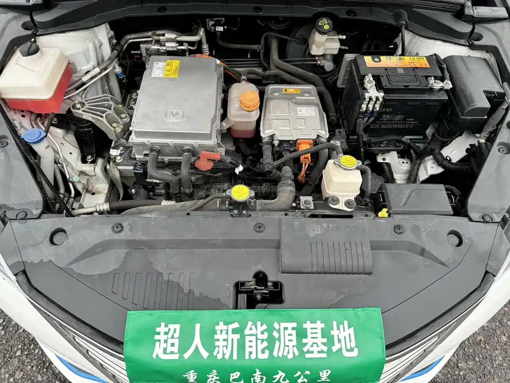 Changan Eado New Energy 2019 — фото 12