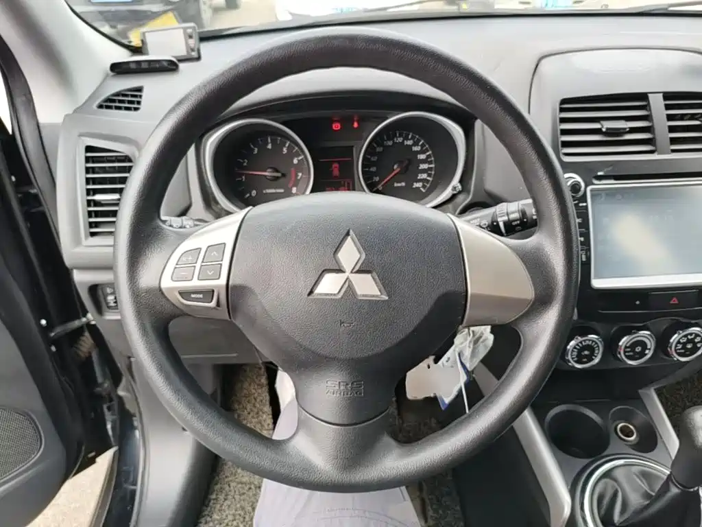 Mitsubishi ASX 2014 — фото 11