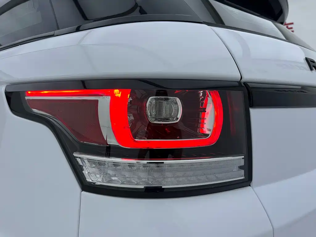 Land Rover Range Rover Sport 2016 — фото 10