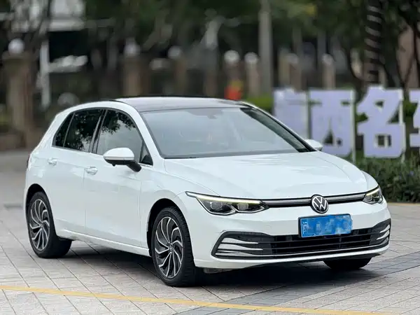 Volkswagen Golf 2021