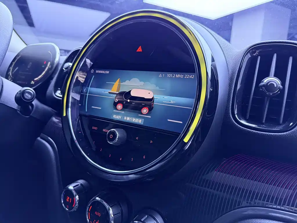 MINI Countryman 2021 — фото 15
