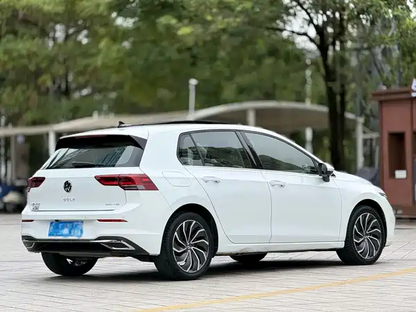 Volkswagen Golf 2021