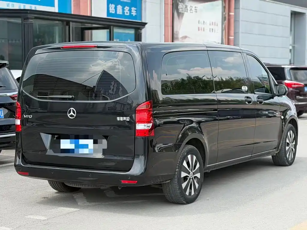 Mercedes-Benz Vito 2022 — фото 9