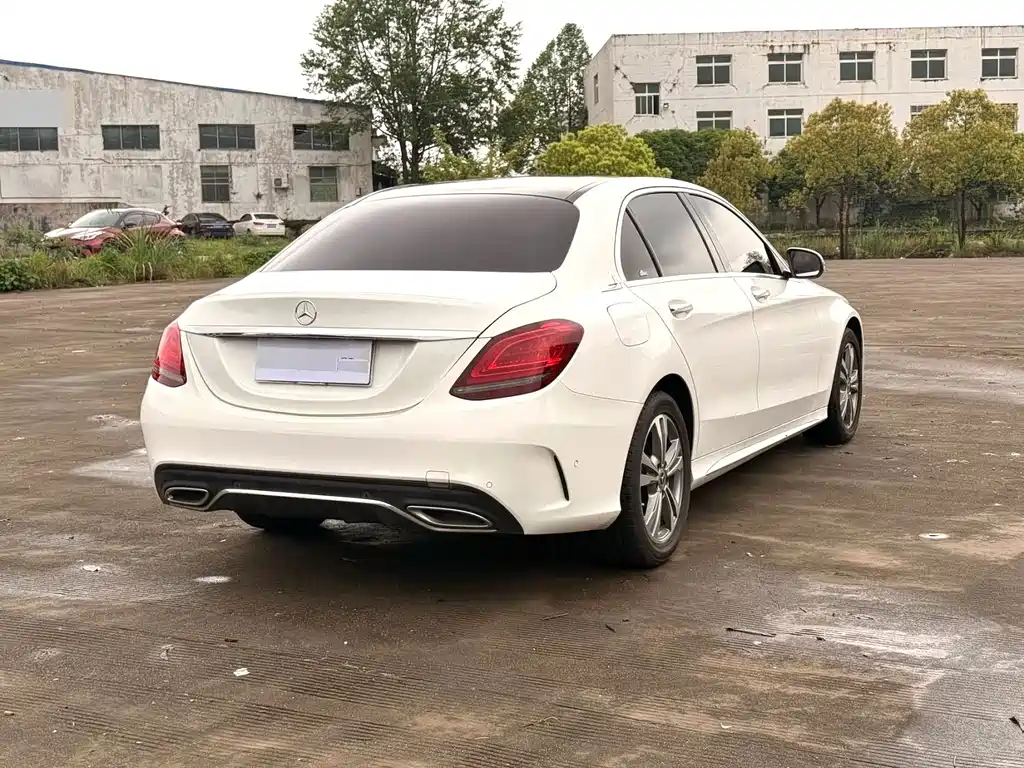 Mercedes-Benz C-Class 2020 — фото 17