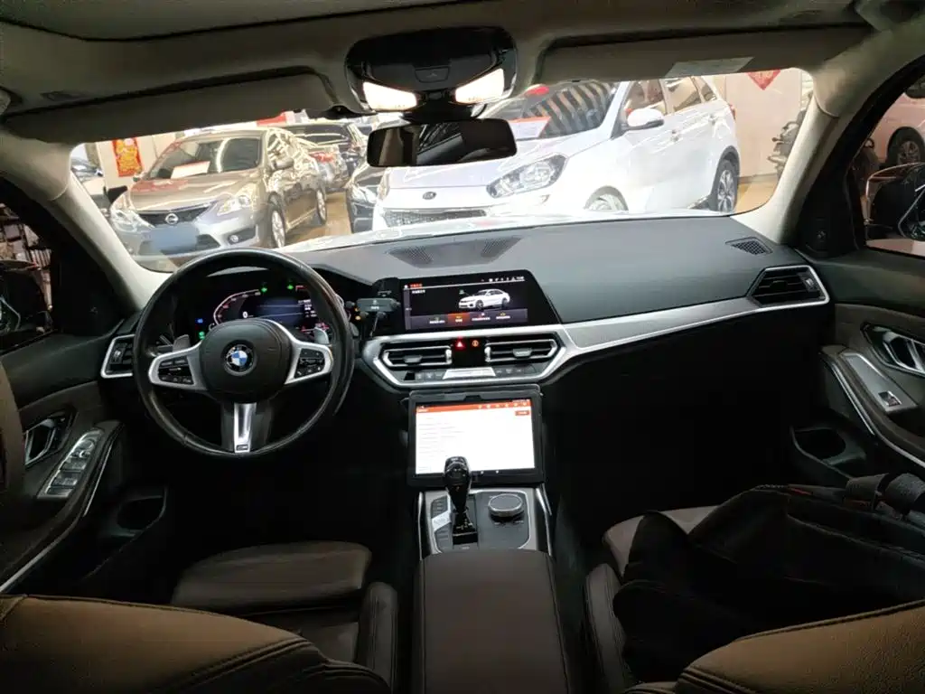BMW 3 Series 2020 — фото 10