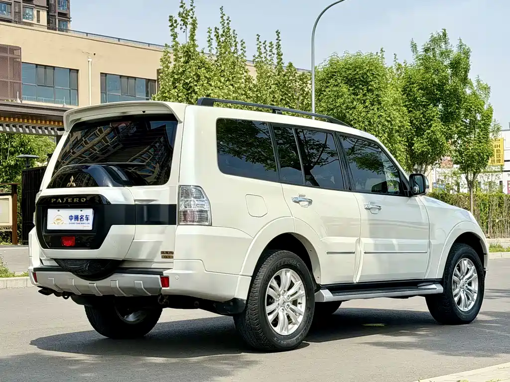 Mitsubishi Pajero 2019 — фото 32