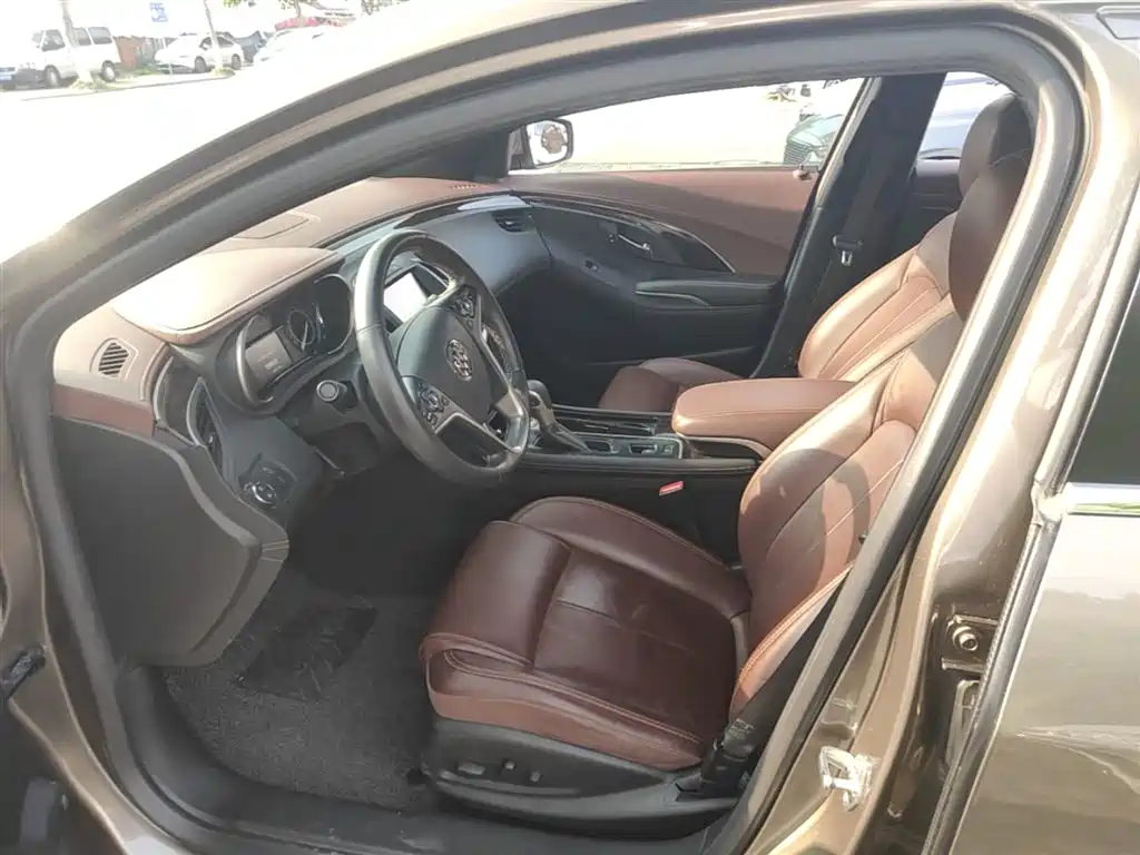 Buick LaCrosse 2015 — фото 15