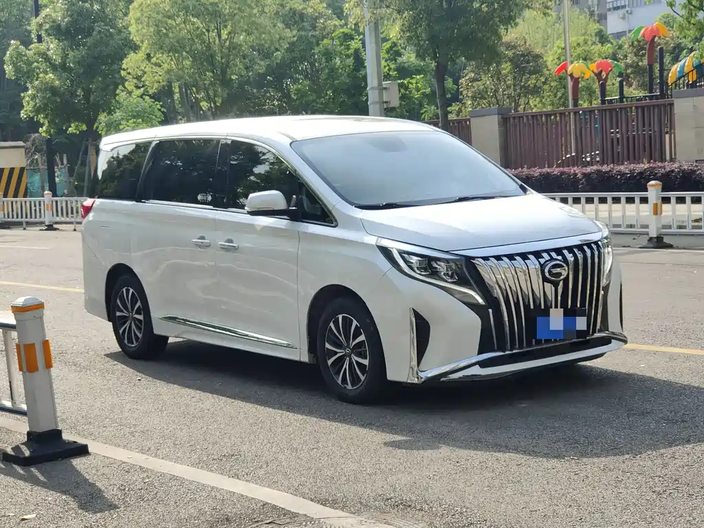 GAC Motor Trumpchi M8 2022 — фото 2