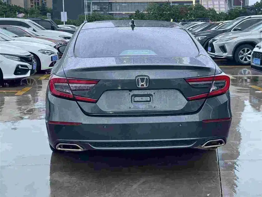 Honda Accord 2022 — фото 8