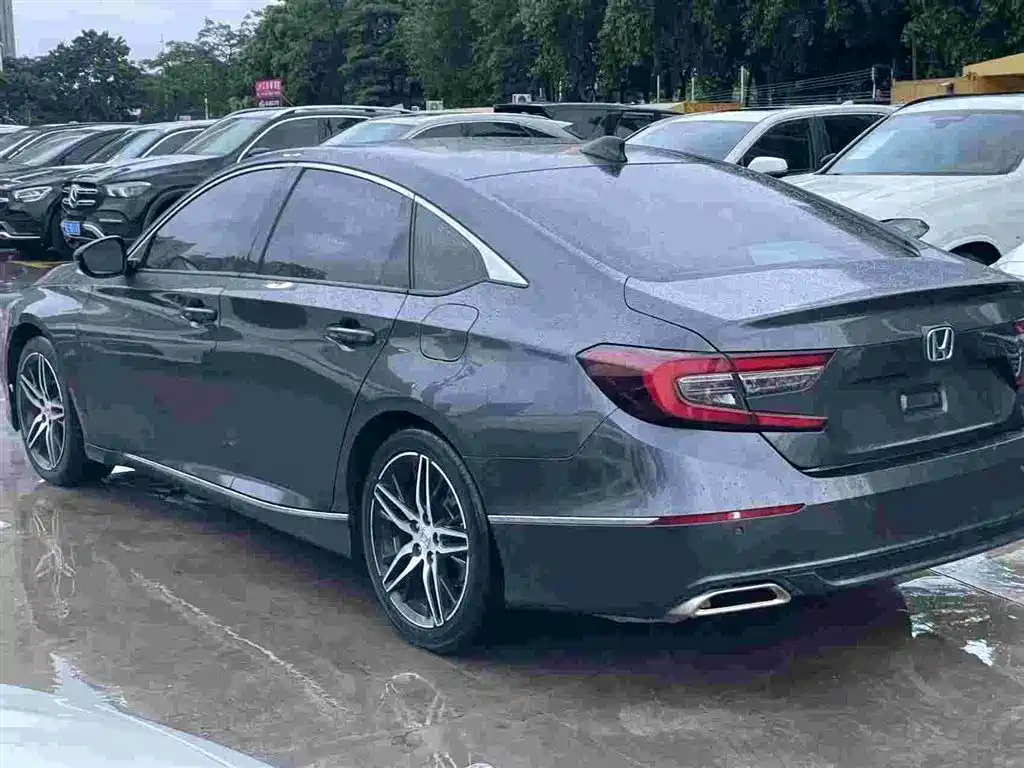 Honda Accord 2022 — фото 9