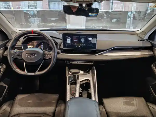 Geely Xingrui 2021