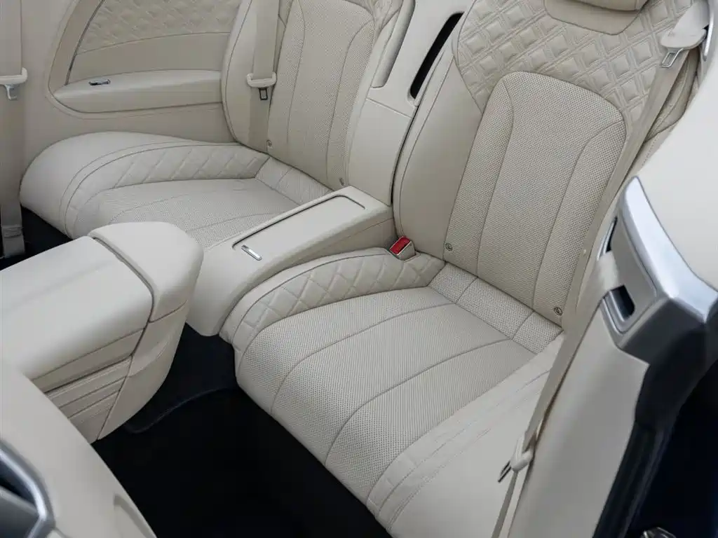 Bentley Continental 2021 — фото 18