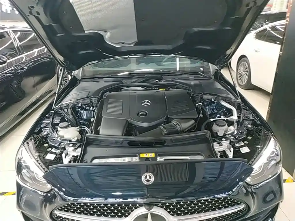 Mercedes-Benz C-Class 2023 — фото 20