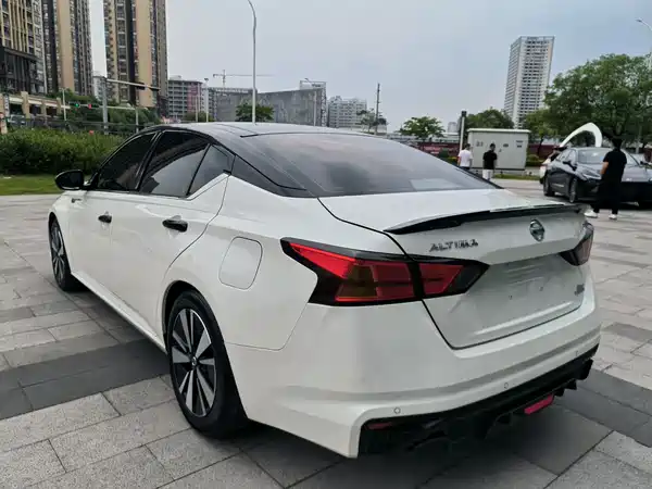 Nissan Teana 2022