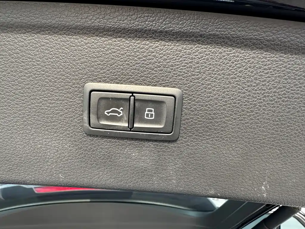 Audi Q5L 2021 — фото 16