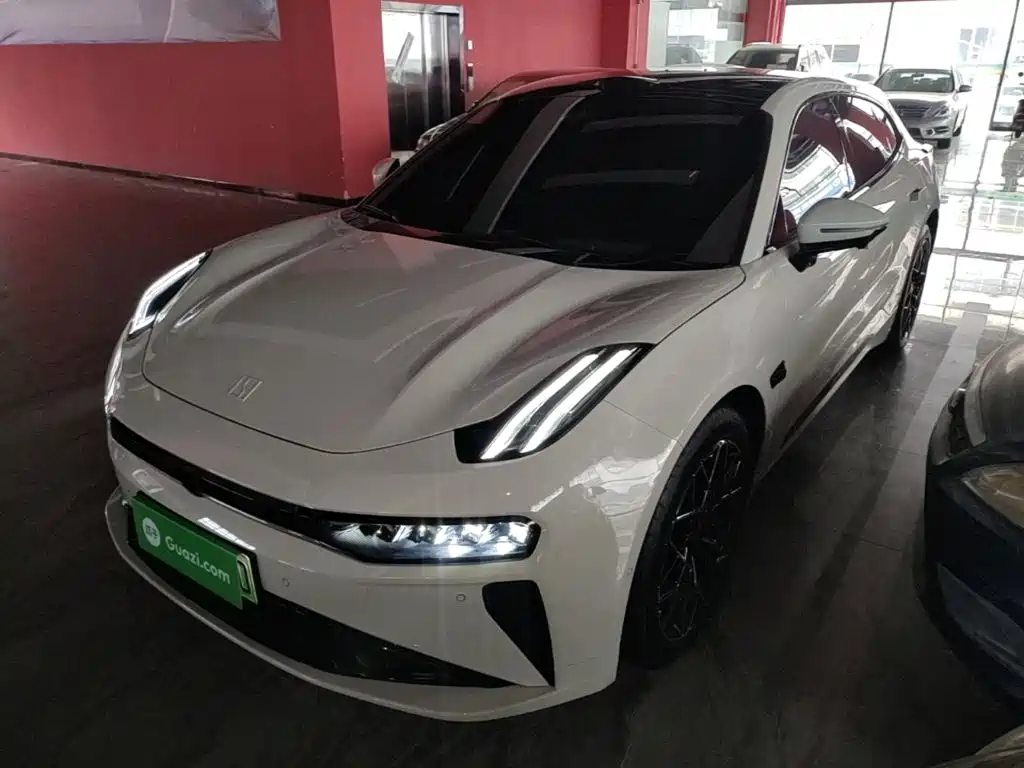 Zeekr 001 2025