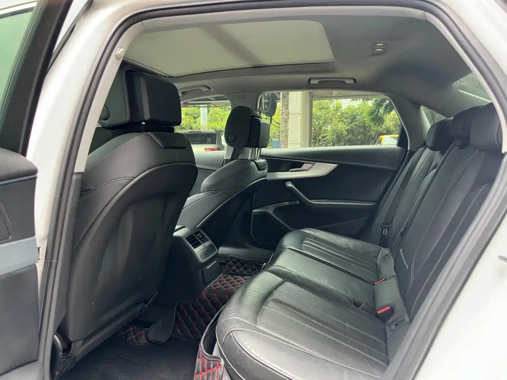 Audi A4L 2020