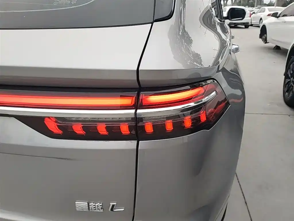 Geely Xingyue L 2023 — фото 8
