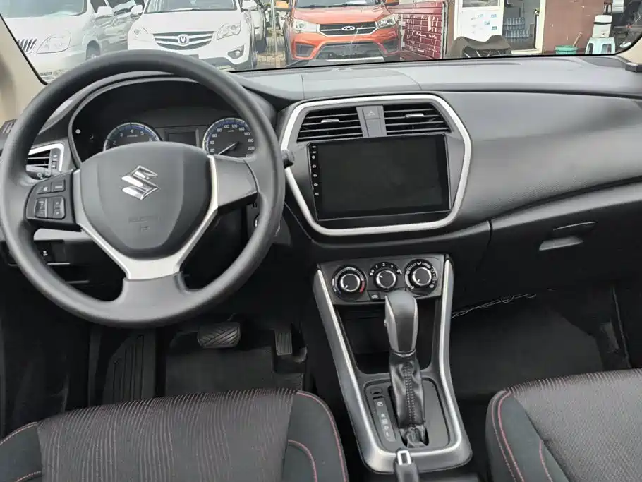 Suzuki S-Cross 2015 — фото 12