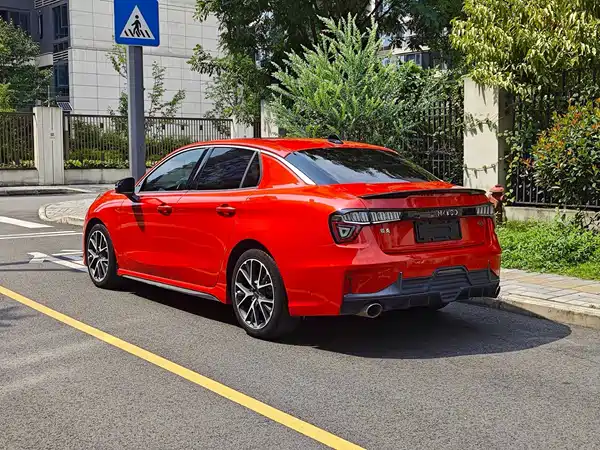 Lynk & Co 03 2019