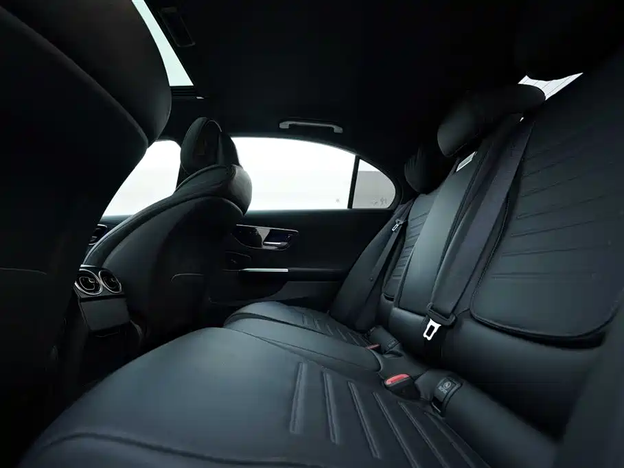 Mercedes-Benz C-Class 2022 — фото 19