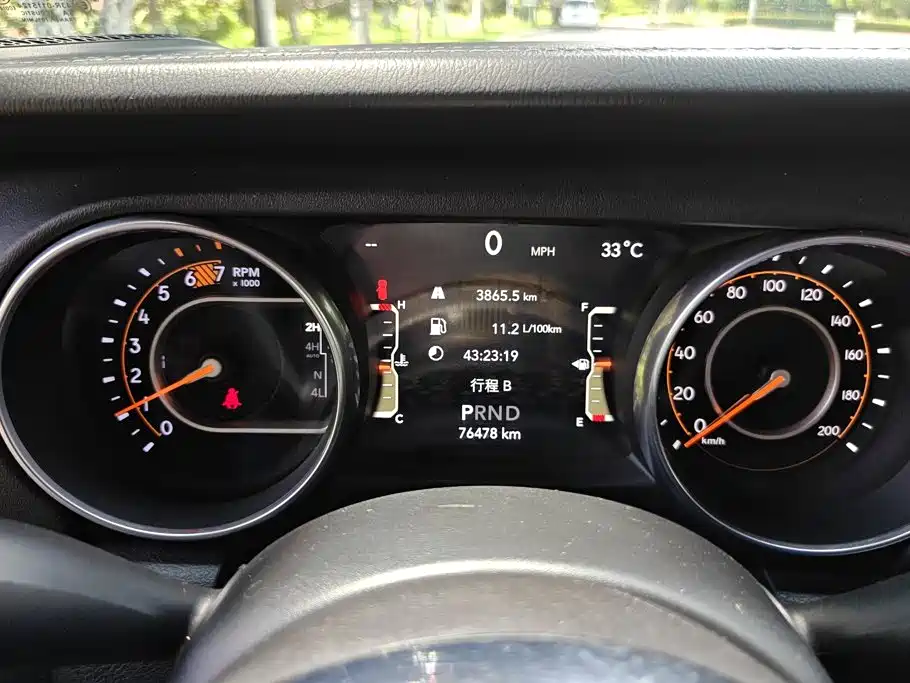 Jeep Wrangler 2018 — фото 14