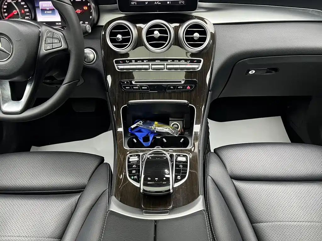 Mercedes-Benz GLC 2018 — фото 9