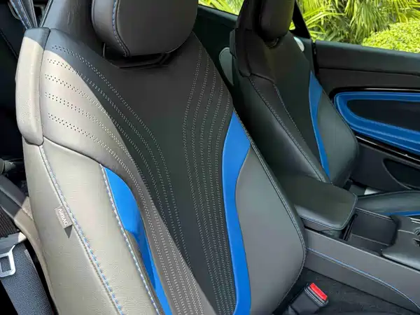 Aston Martin DB11 2018
