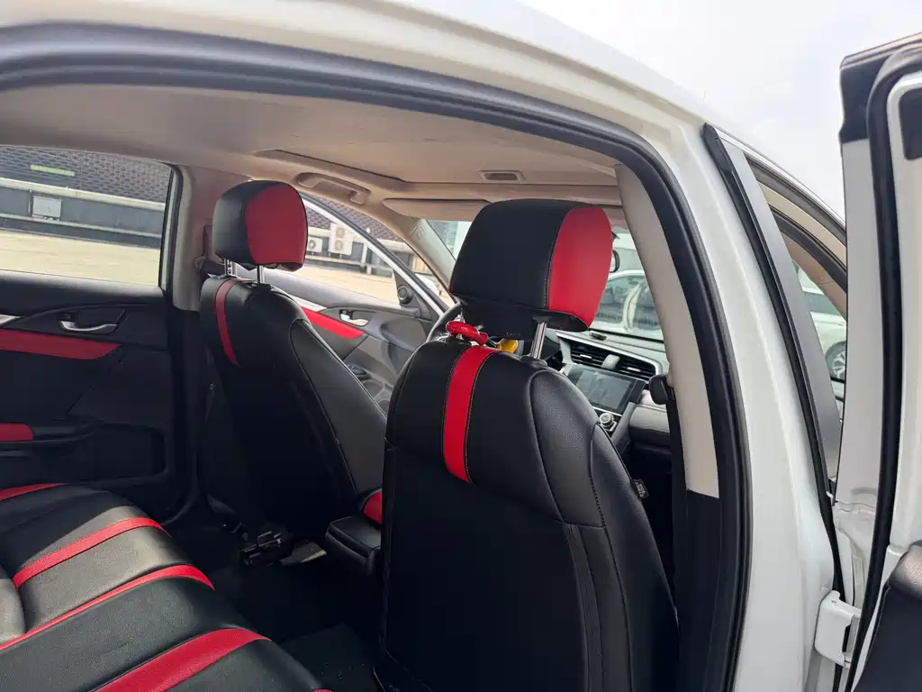 Honda Civic 2018 — фото 16