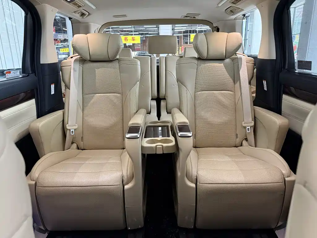Toyota Alphard 2018 — фото 11