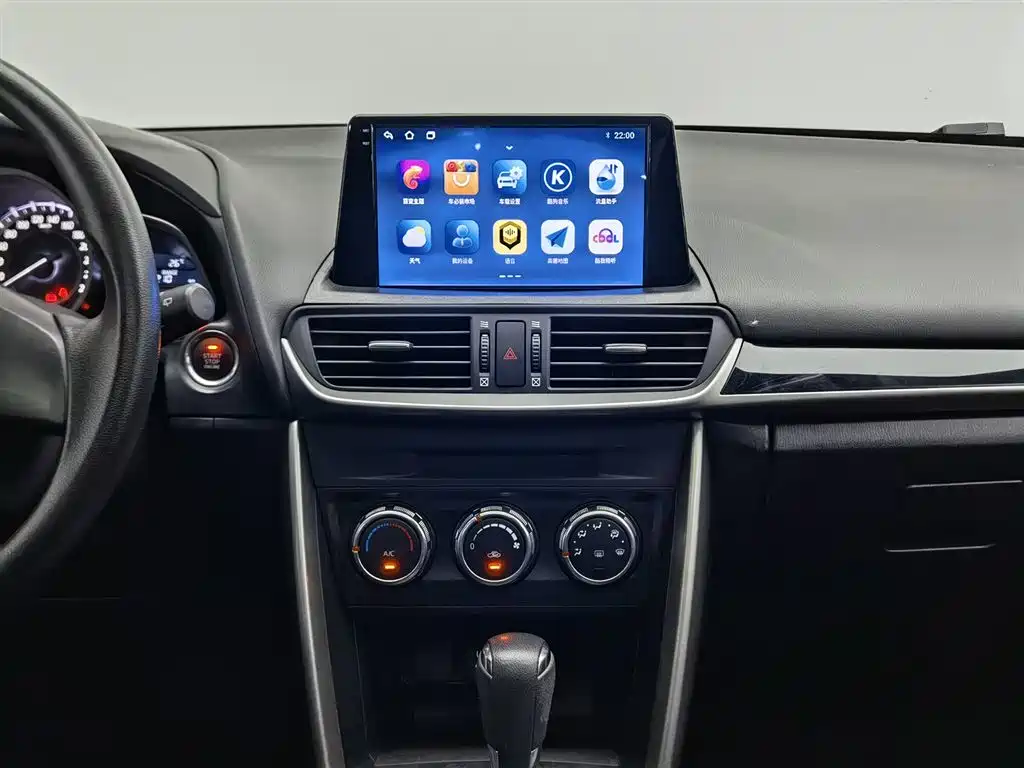 Mazda CX-4 2017 — фото 12