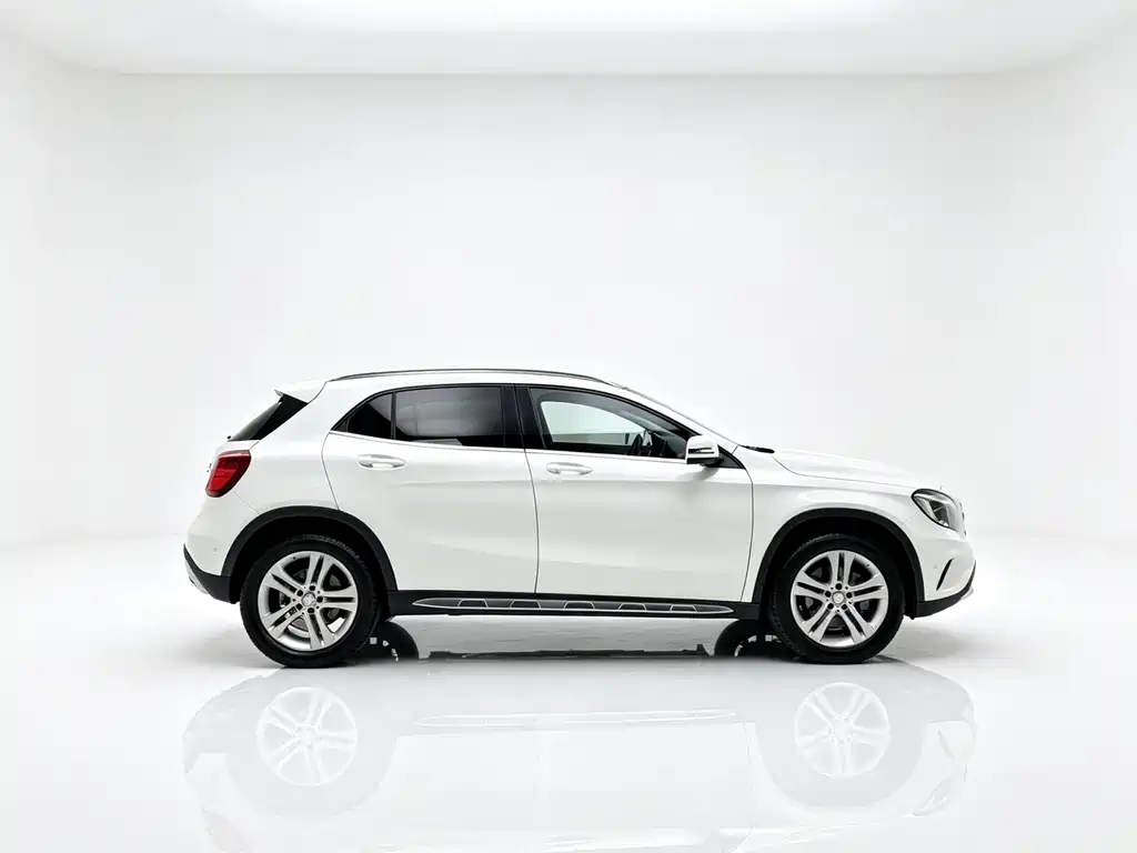 Mercedes-Benz GLA 2015 — фото 2