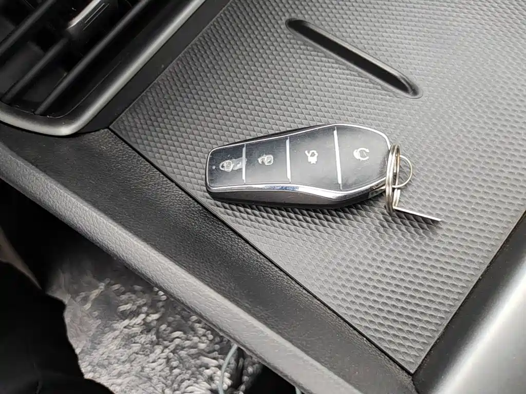 BYD Seal 05 DM-i 2026 — фото 9