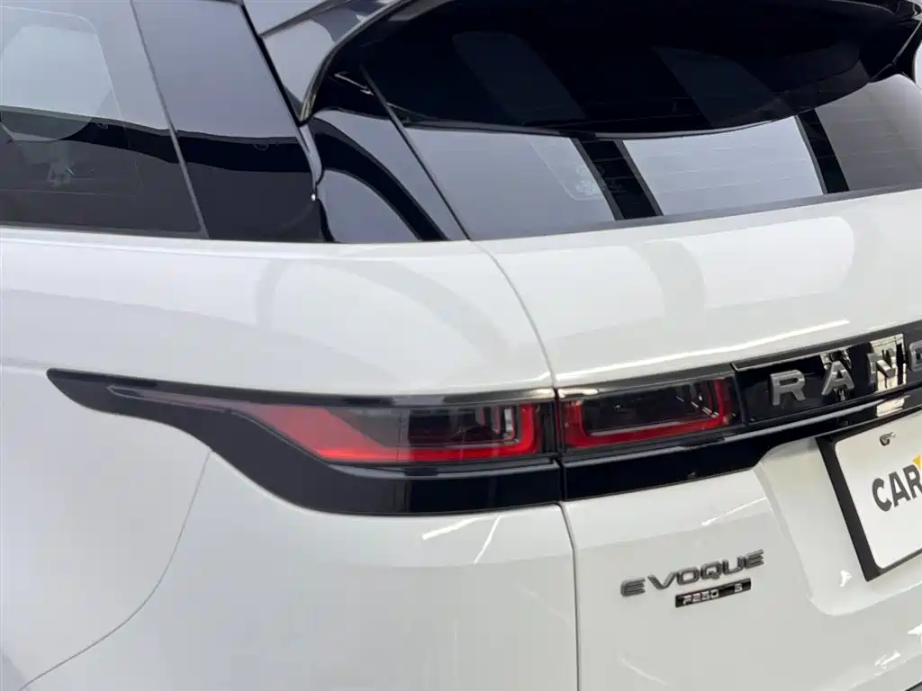 Land Rover Evoque 2020 — фото 10