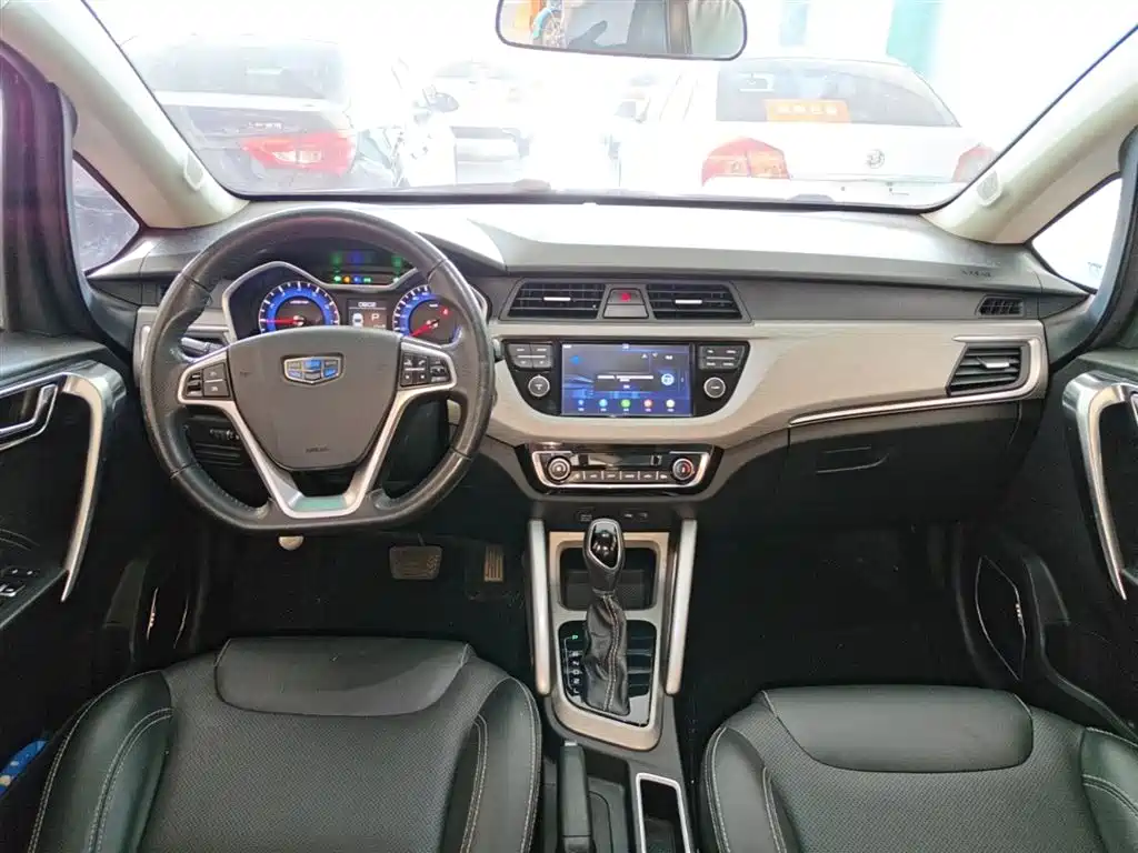 Geely Vision X3 2019 — фото 10