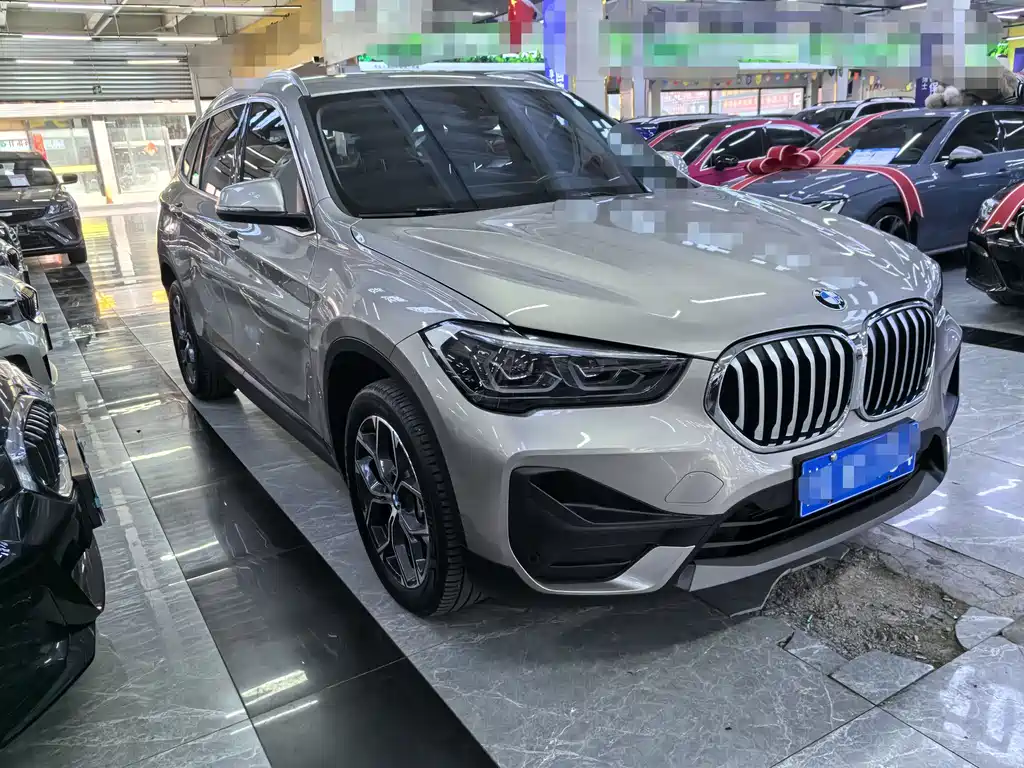BMW X1 2022 — фото 3