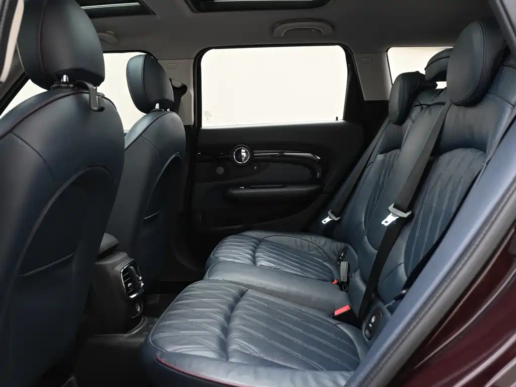 MINI Clubman 2016 — фото 20