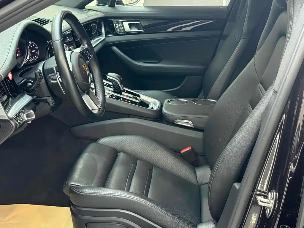 Porsche Panamera 2019 — фото 13