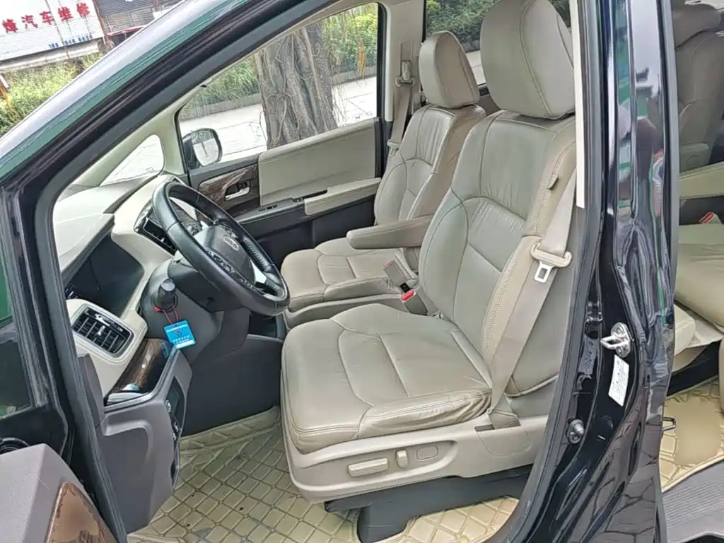 Honda Odyssey 2016 — фото 15