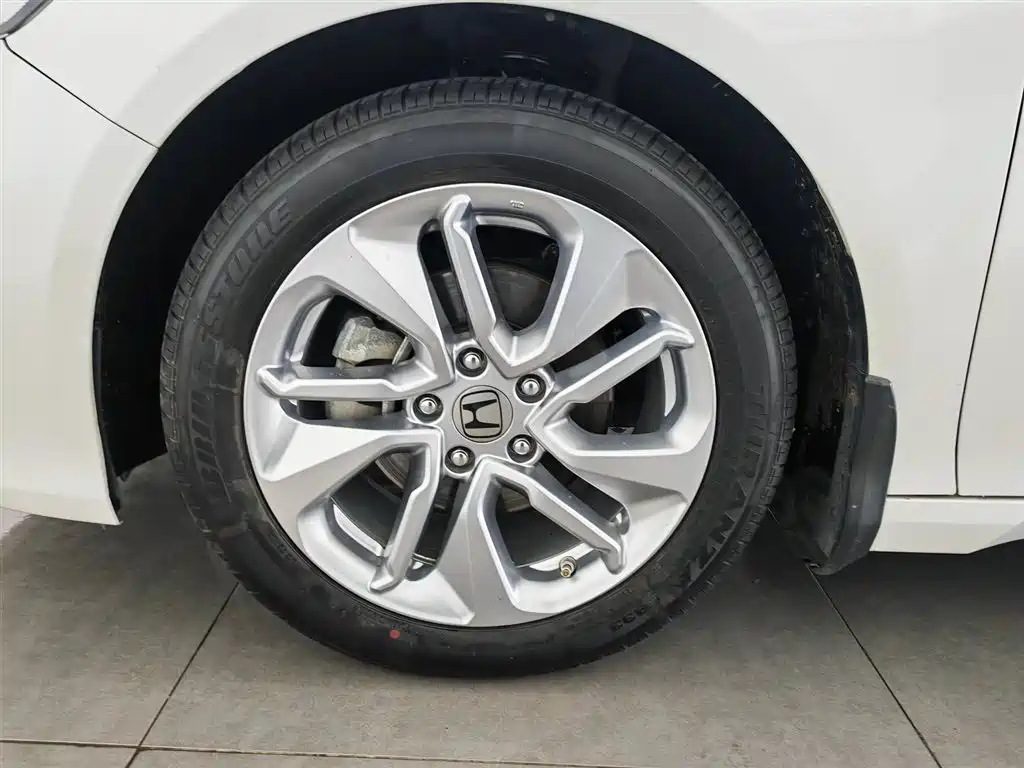 Honda Accord 2020 — фото 17