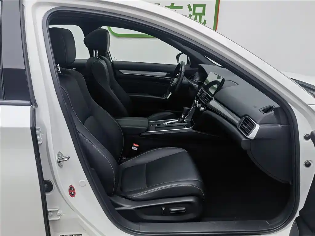Honda Inspire 2022 — фото 23