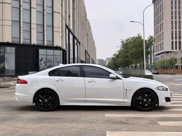 Jaguar XF 2014