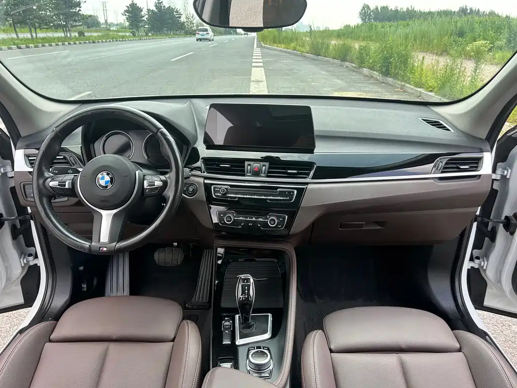 BMW X1 2022 — фото 8