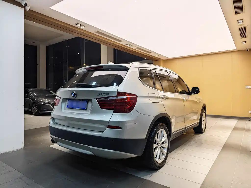 BMW X3 2013 — фото 30
