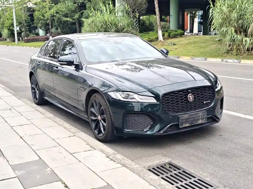 Jaguar XFL 2022 — фото 3