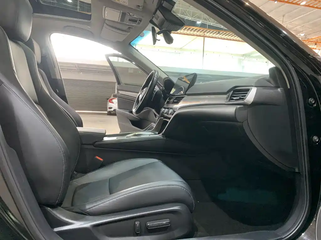 Honda Accord 2022 — фото 14