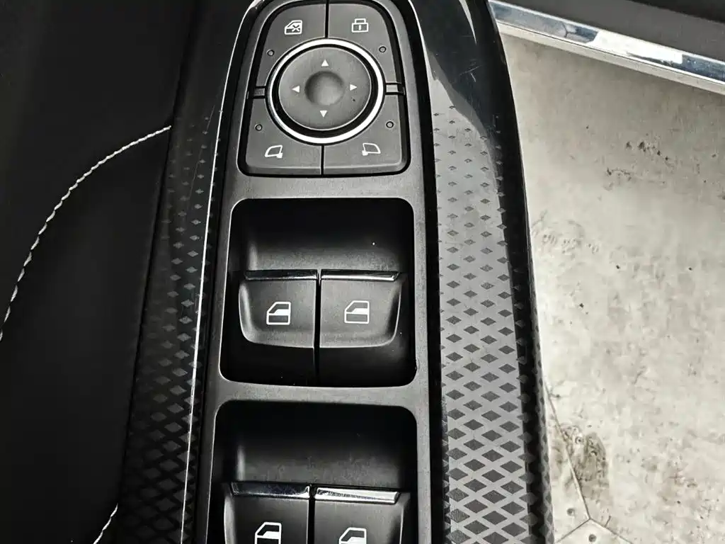 Haval M6 2022 — фото 16